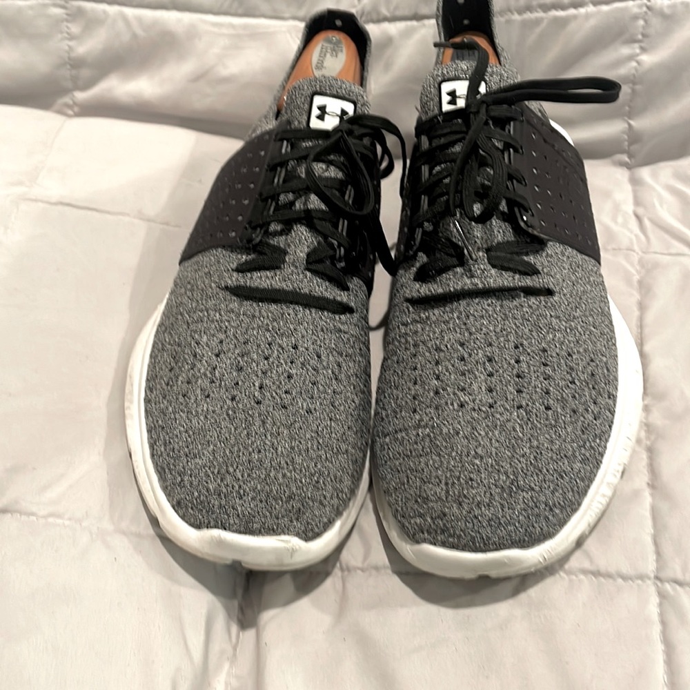Under Armour Threadborne Slingwrap - Black/White, Size 12.5